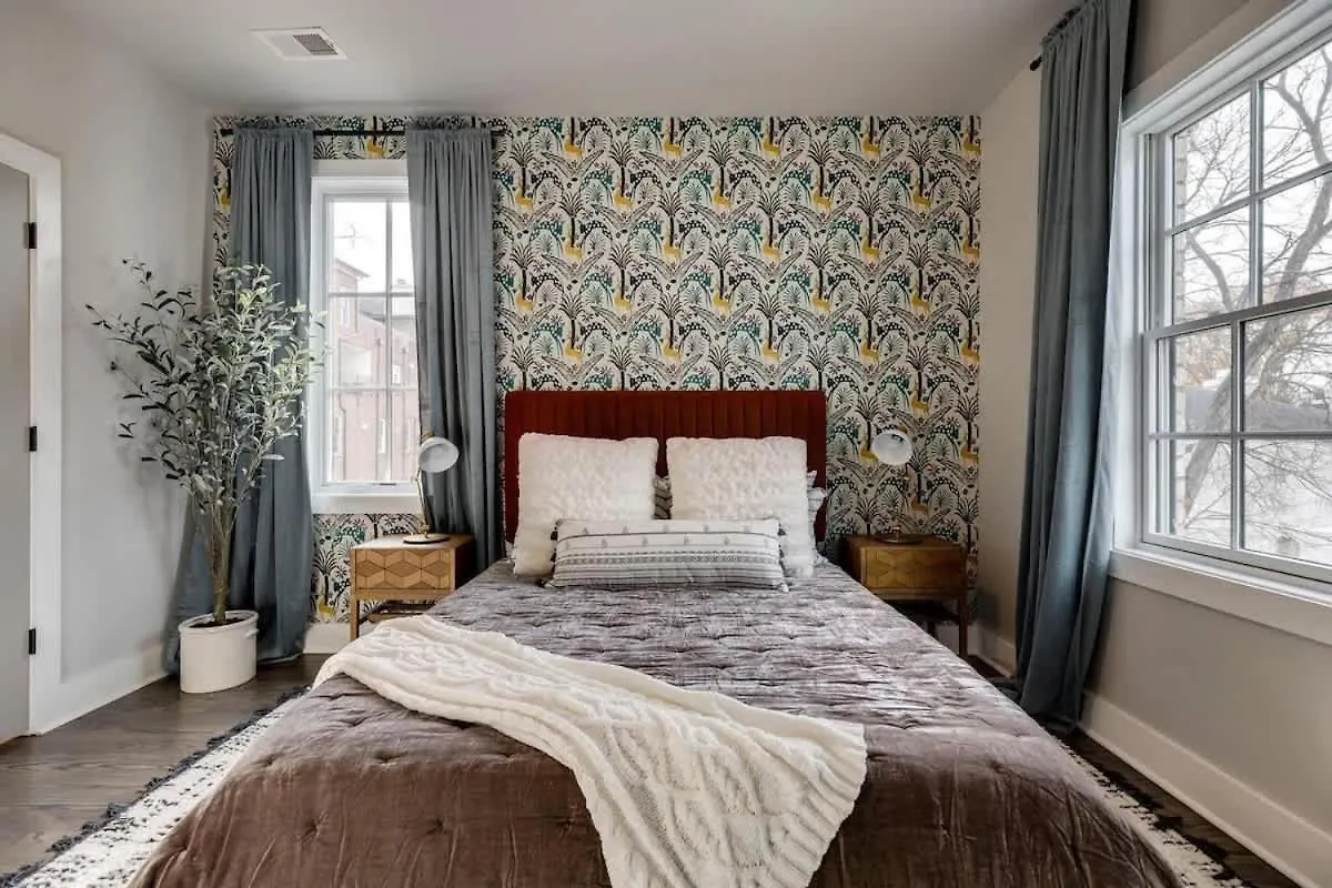 Dazzling Nashville Home - Minutes To - Broadway 4Br 4Ba 0*,  United States