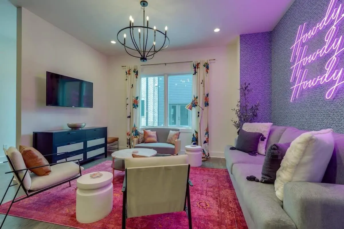 Dazzling Nashville Home - Minutes To - Broadway 4Br 4Ba
